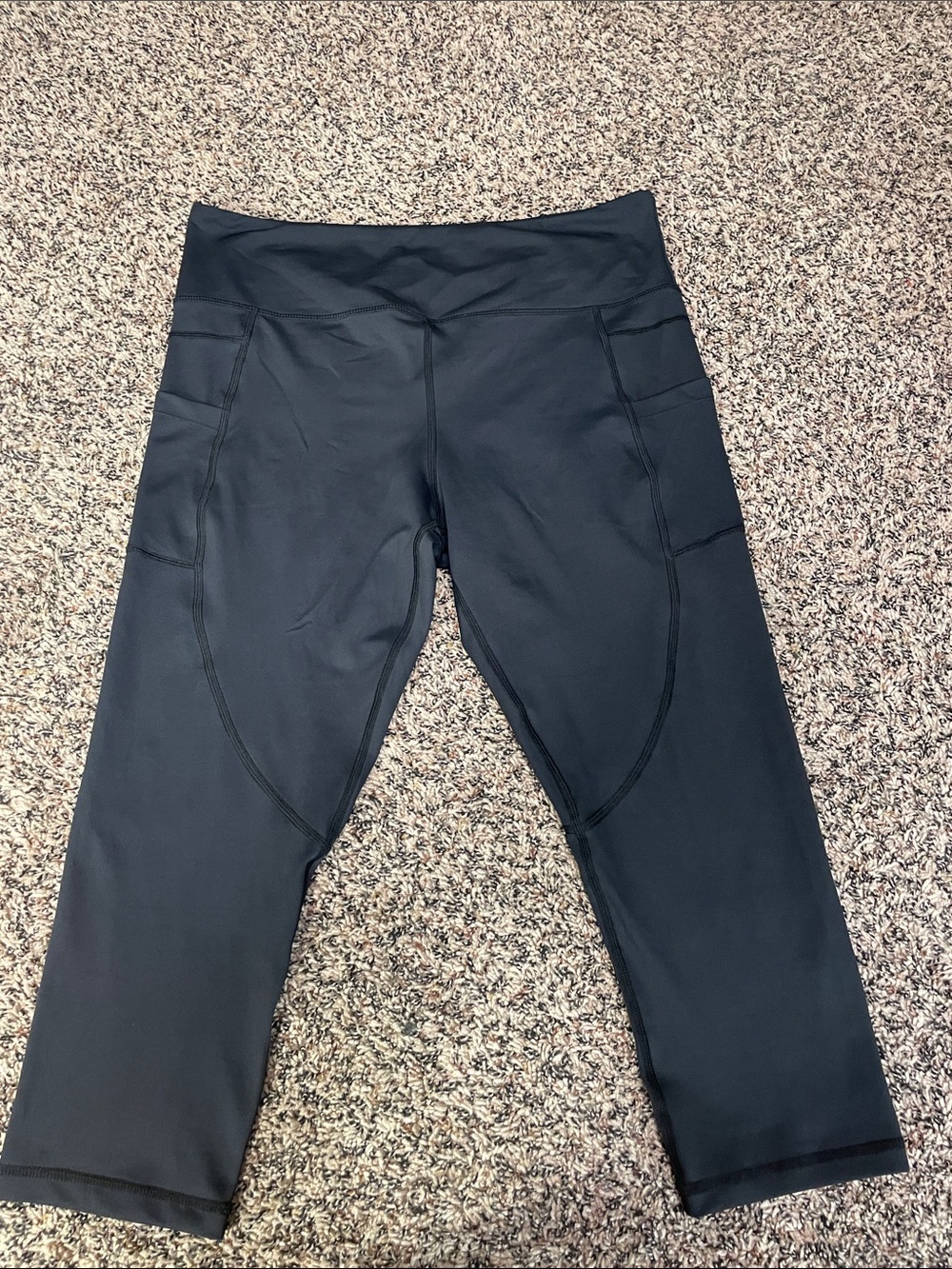 ZYIA Active Plus Size Black Active Cropped Leggings Black 16-18 Woman’s NWOT